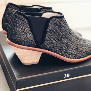 Matt Bernson black booties, sz 8